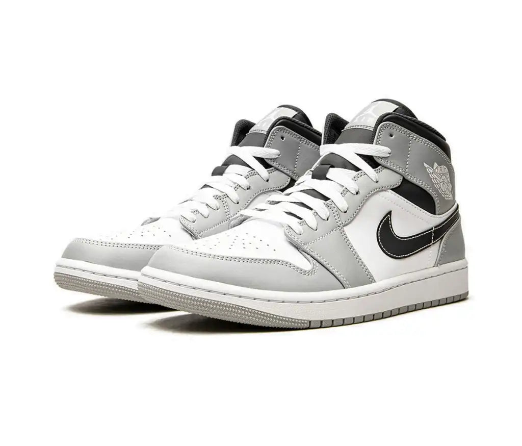 Air Jordan 1 Mid light smoke grey