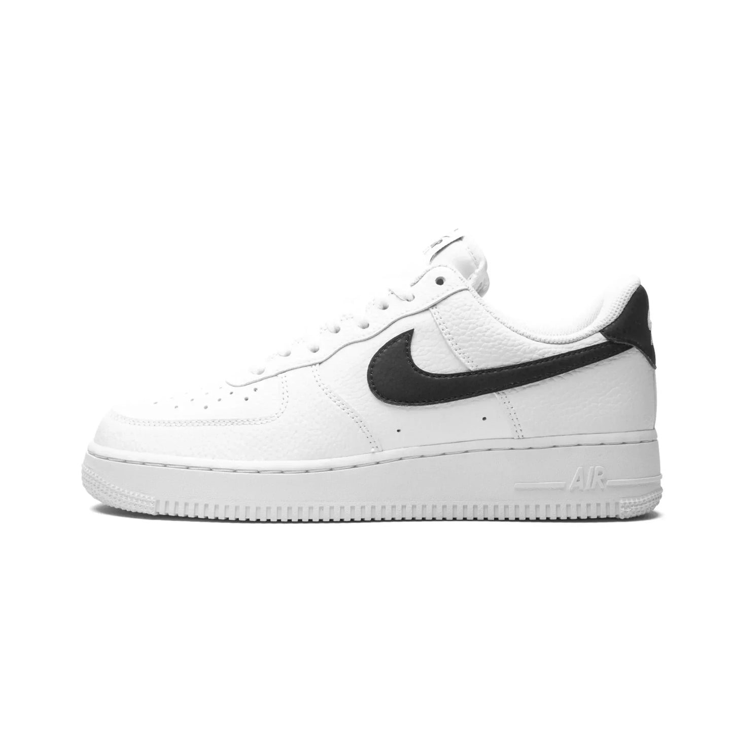 Nike Air Force 1 07 white black pebbled leather